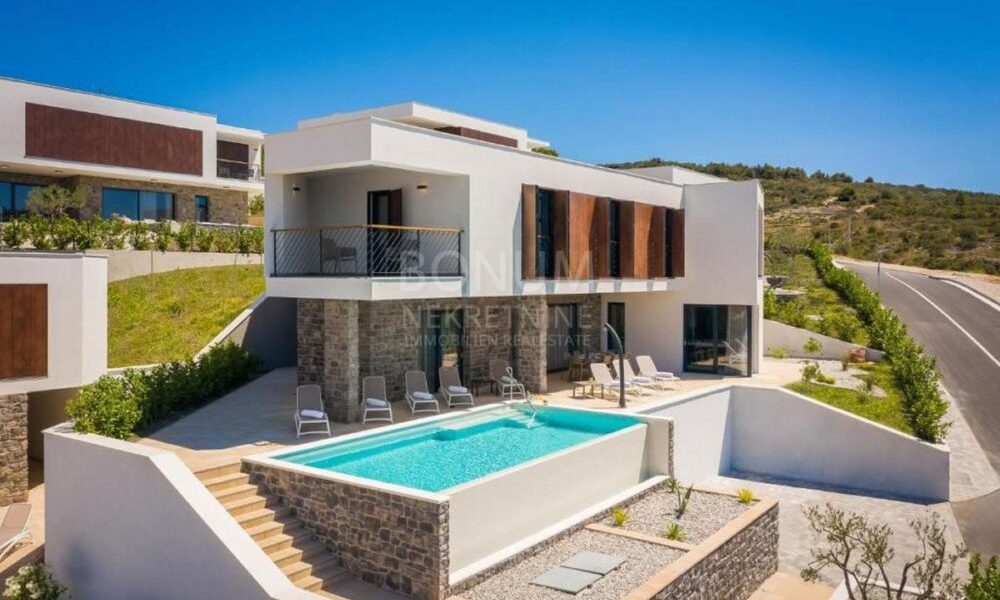 Captivating villa with Pool in Primošten